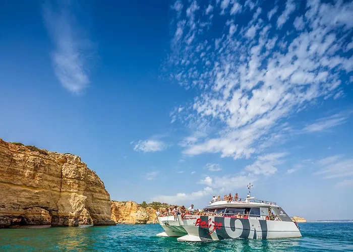 Old Town Center Walk To *